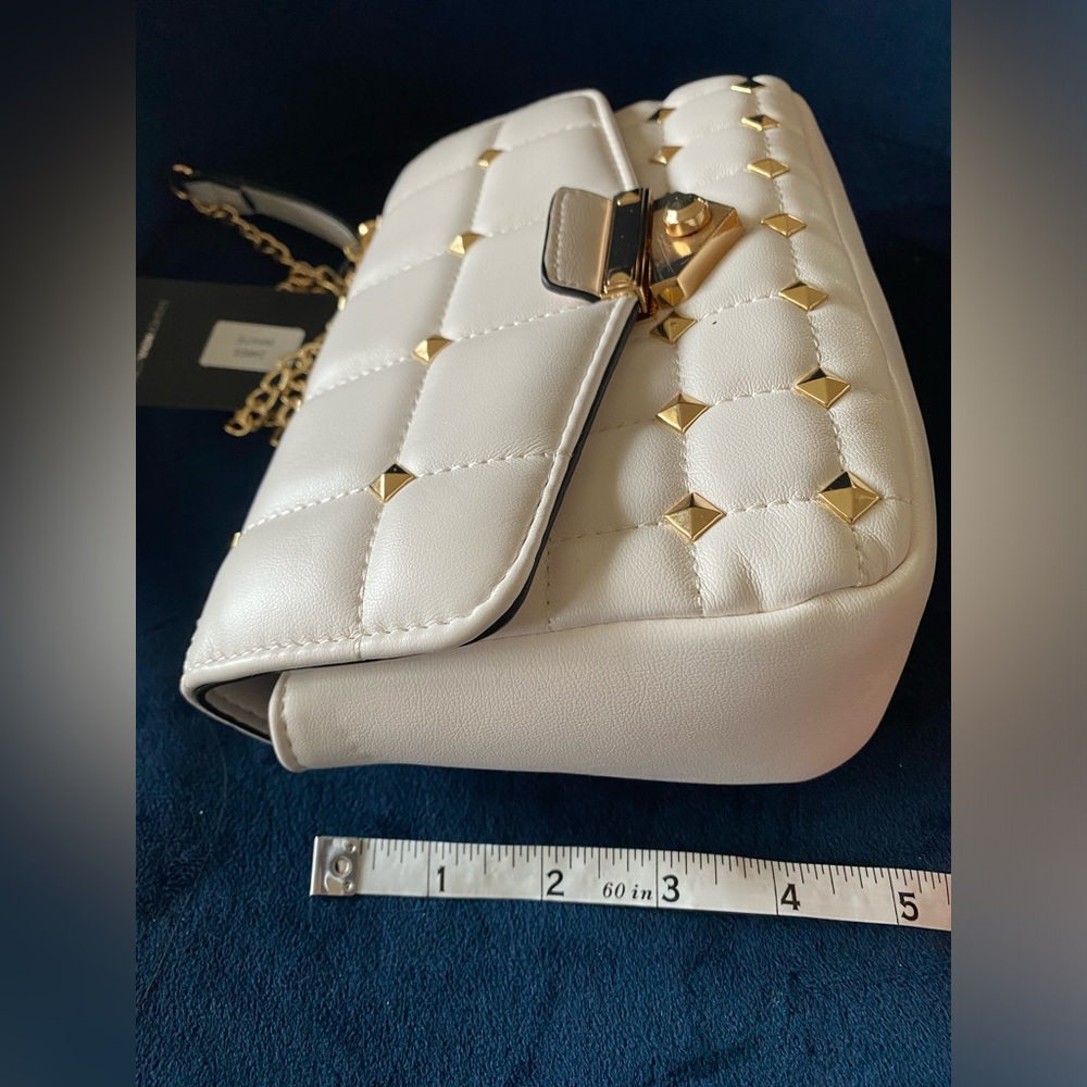 White quilted and studded flap bag - Picture 6 of 7
